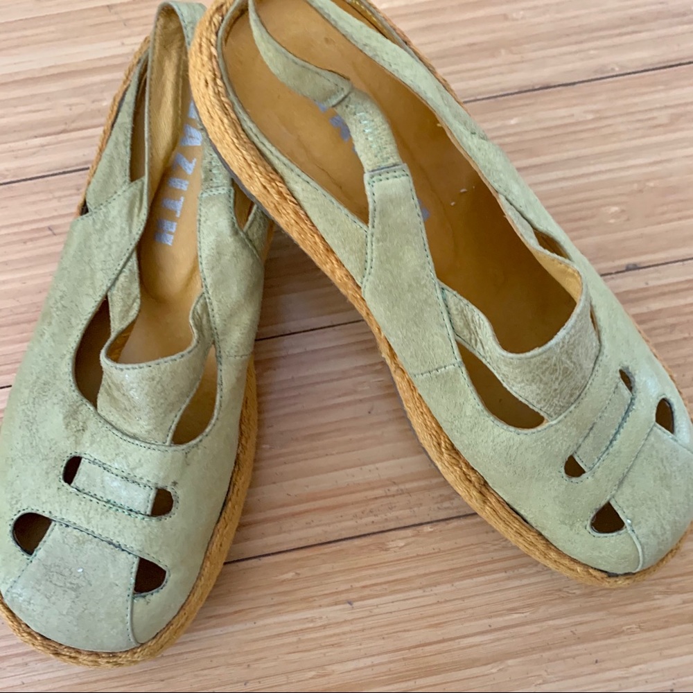 Gazith sandals